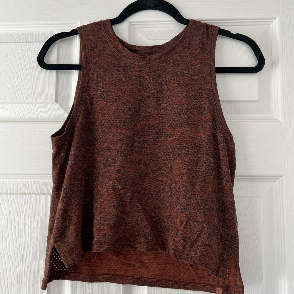 Lululemon muscle tank